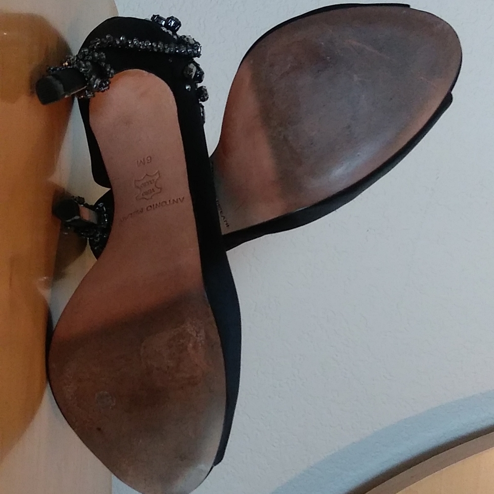 Antonio Melani black embellished peep toe heels size 6M (medium width) - Picture 9 of 9
